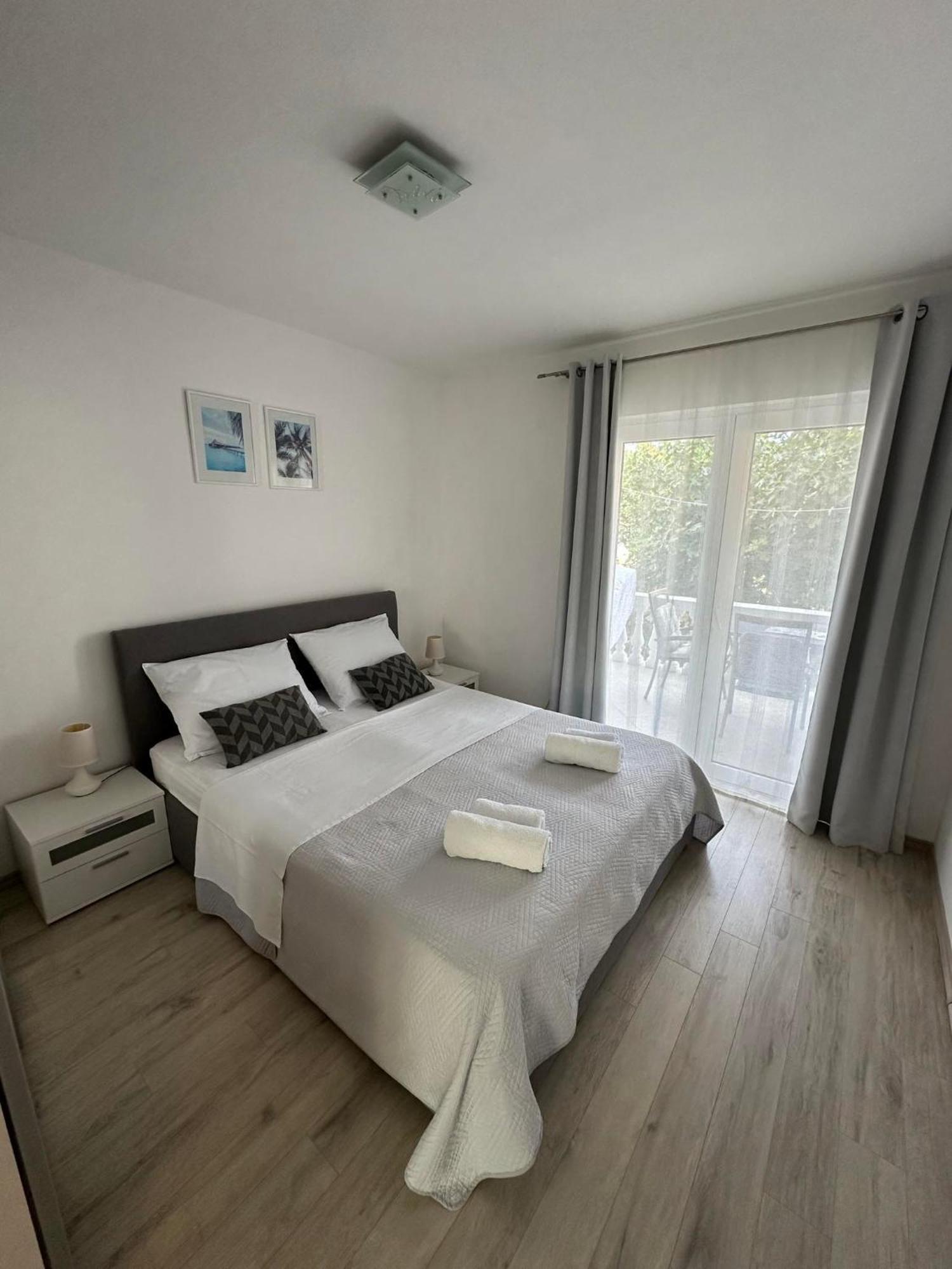 Apartmani Ljubica, มูร์แตร์ ภายนอก รูปภาพ