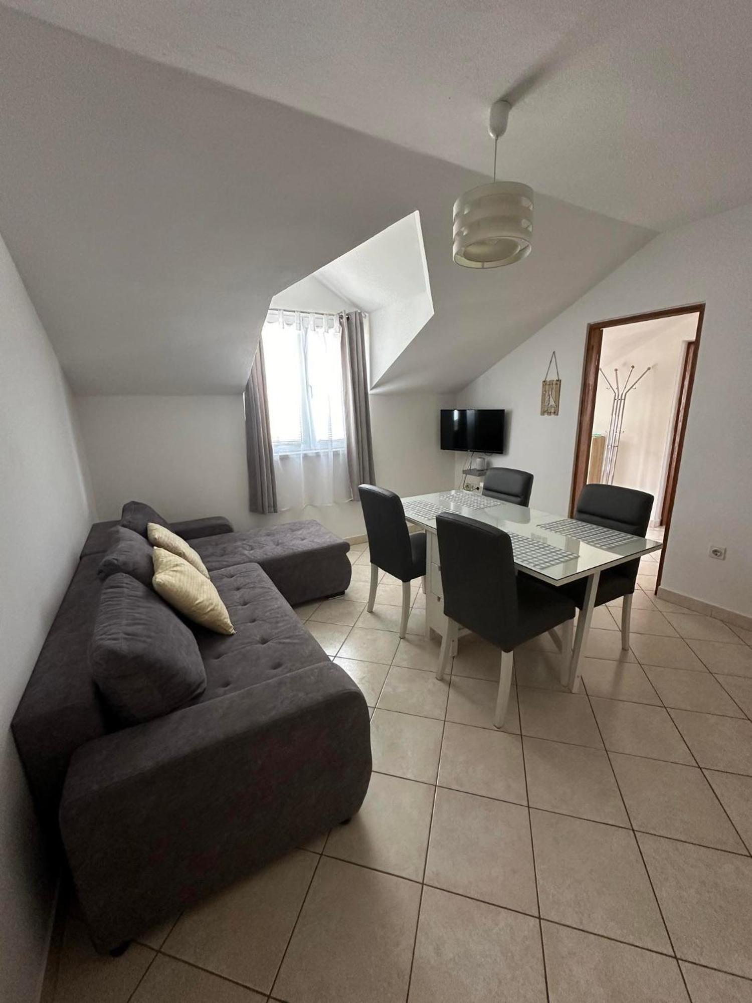 Apartmani Ljubica, มูร์แตร์ ภายนอก รูปภาพ